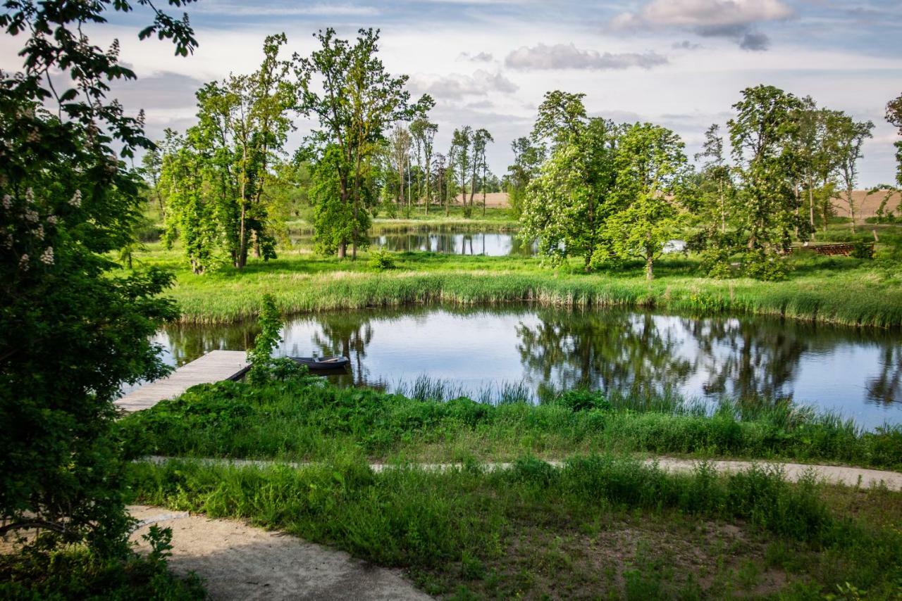 Palac Komierowo Sępólno Krajeńskie Exterior foto