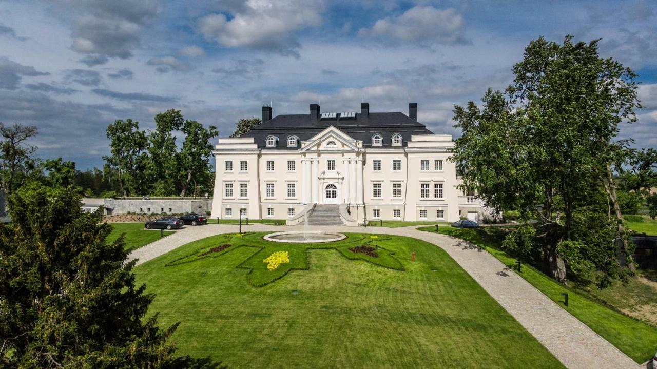 Palac Komierowo Sępólno Krajeńskie Exterior foto