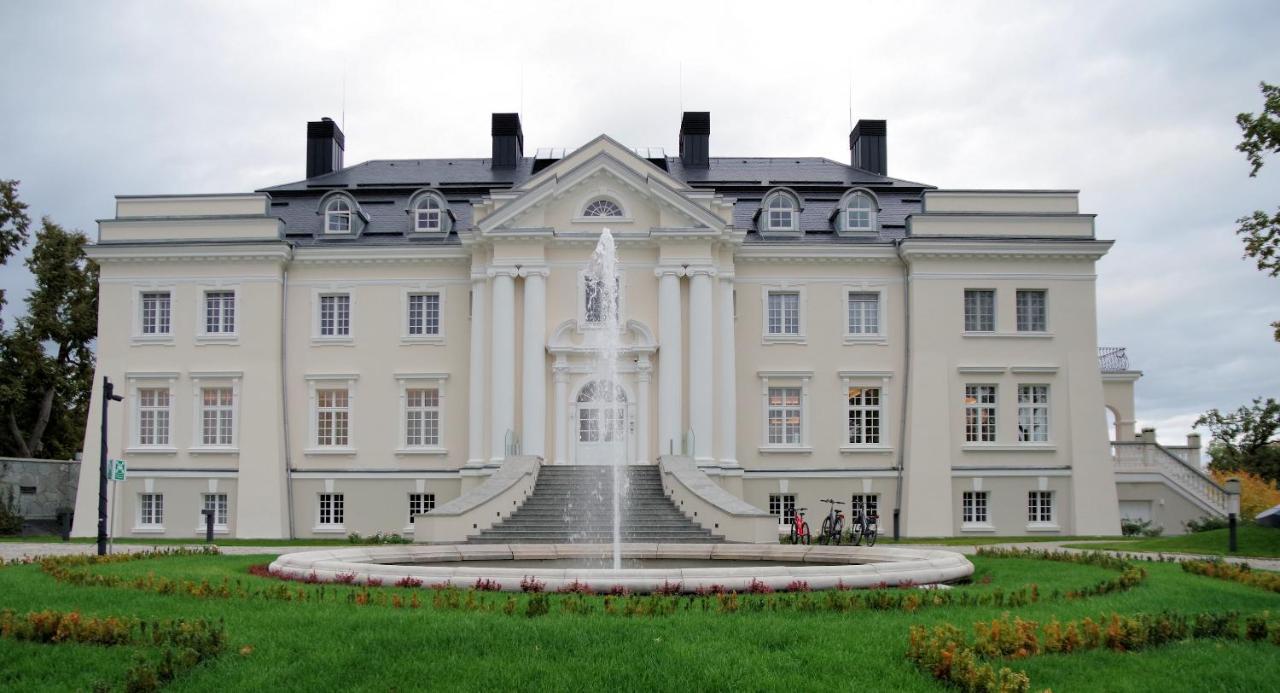 Palac Komierowo Sępólno Krajeńskie Exterior foto